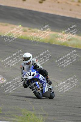 media/Jun-04-2022-WERA (Sat) [[b852bbbd55]]/Race 9 LW Twins Superbike V6 LW D Superstock/